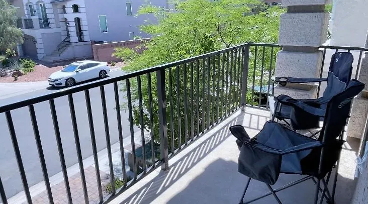 Fun 3-Story House In Vegas - 9Mins To Strip And Airport! Villa Las Vegas Holiday home